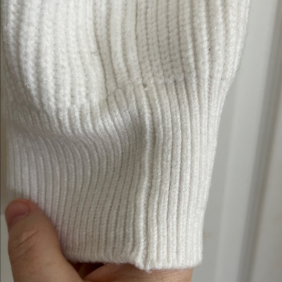 Zara Women's Cream V-Neck Sweater Vest - Picture 5 of 7